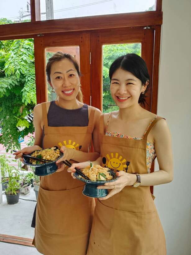 Bangkok: Cooking Class + Tuk Tuk Ride + Market Tour - Should you book Arun Thai Cooking School?