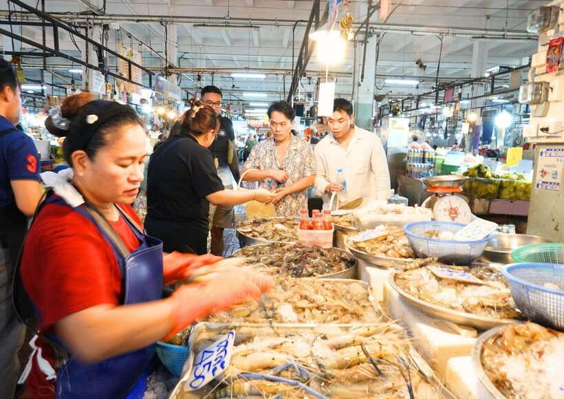 Bangkok: Cooking Class + Tuk Tuk Ride + Market Tour - Four dishes, four different Thai techniques