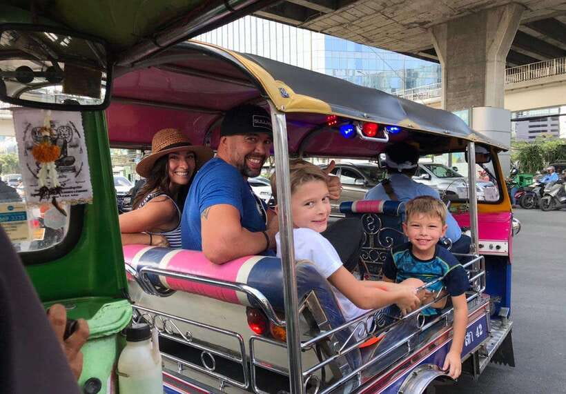 Bangkok: Cooking Class with Market Visit & Tuk Tuk Ride - How personal is the instruction?