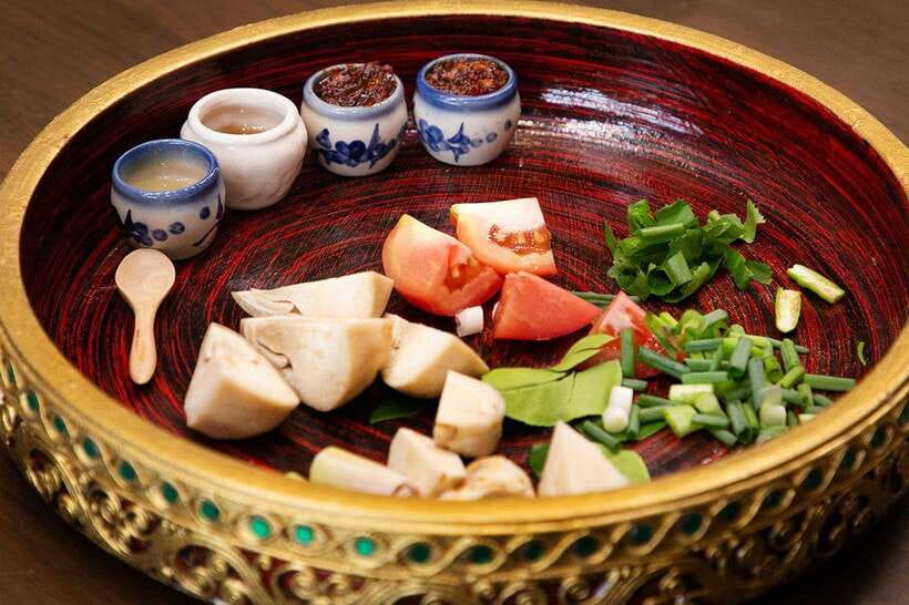 Bangkok: Cooking Class with Market Visit & Tuk Tuk Ride - The meal is part of the value