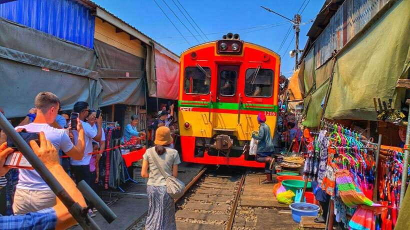 Bangkok: Damnoen Saduak and Mae Klong Train Markets - Key points to know before booking