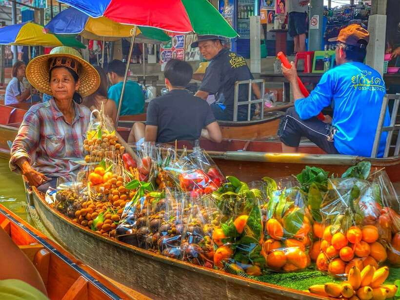 Bangkok: Damnoen Saduak and Mae Klong Train Markets - The ride from Bangkok and what the timing means