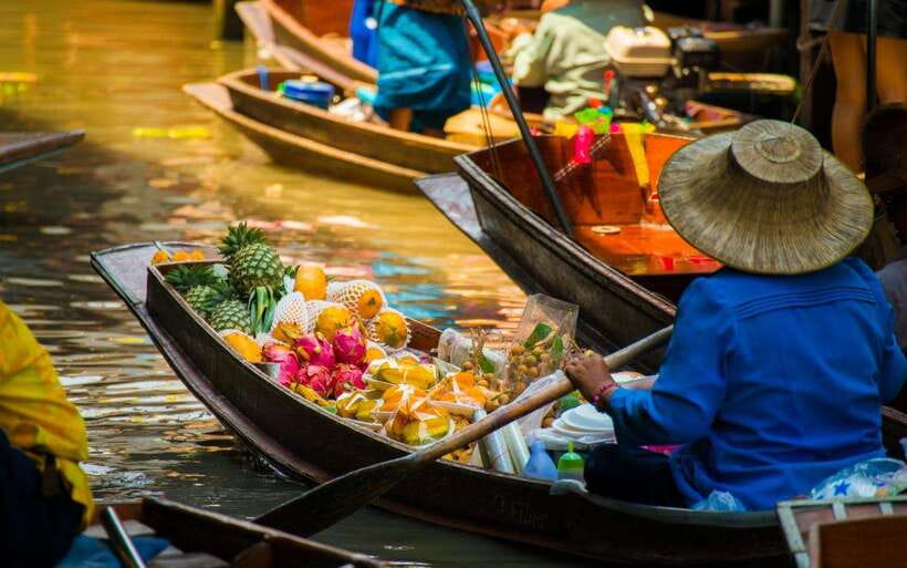 Bangkok: Damnoen Saduak and Train Market with Boat Ride - What the guides add