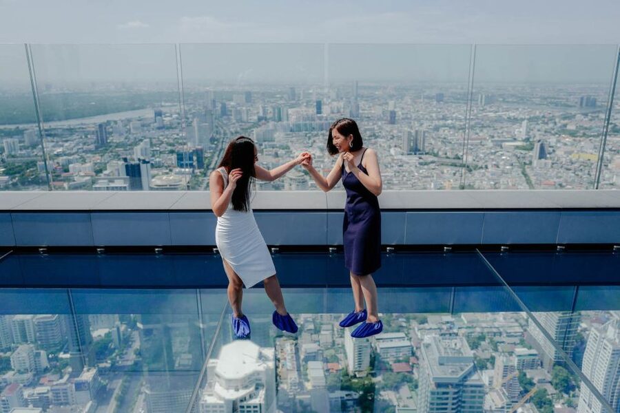 Bangkok: Damnoen Saduak, Train Market & Mahanakhon Day Trip - Should you book it?