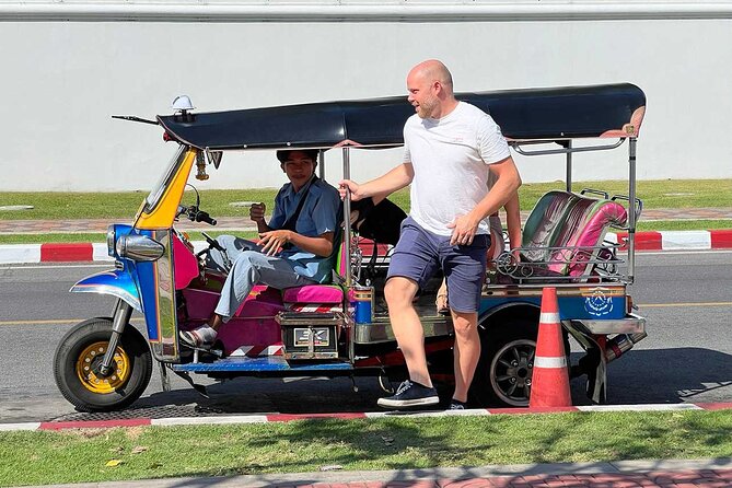 Bangkok Day Tour: Food, Temple & Tuk-Tuk - Why a tuk-tuk is a good way to start in Bangkok