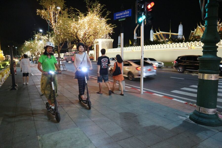 Bangkok: E-Scooter Night Tour with Local Street Food - Meeting point, timing, and group size