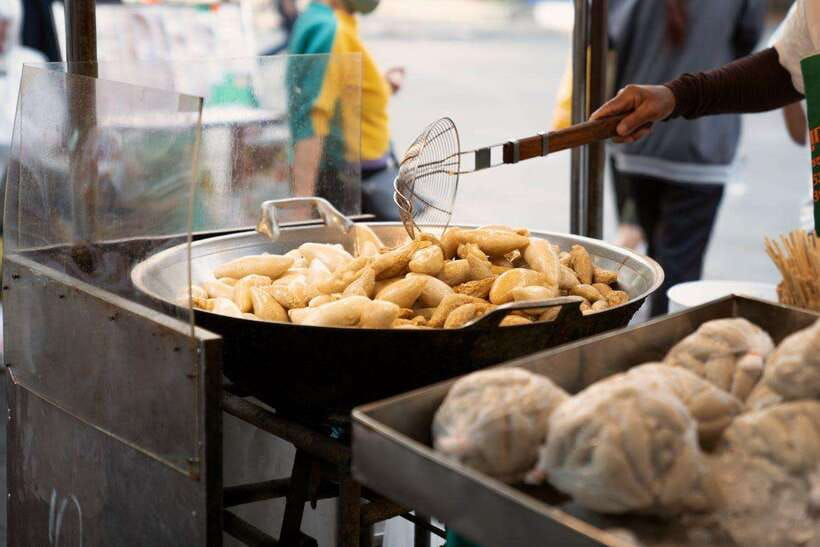 Bangkok Electric Tuk Tuk: Street Food & Markets - Starting at Sanam Chai Station