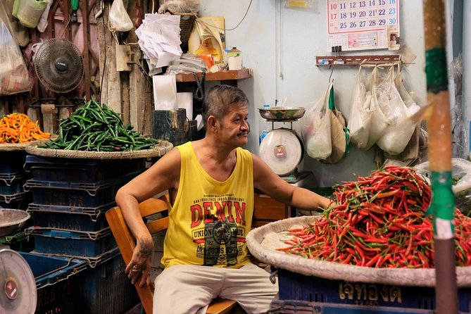 Bangkok Electric Tuk Tuk: Thonburi, Wang Lang & Food Tour - Thon Buri Station and old railway history