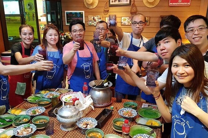 Bangkok Evening Food Tour by Tuktuk - Dietary needs and food expectations