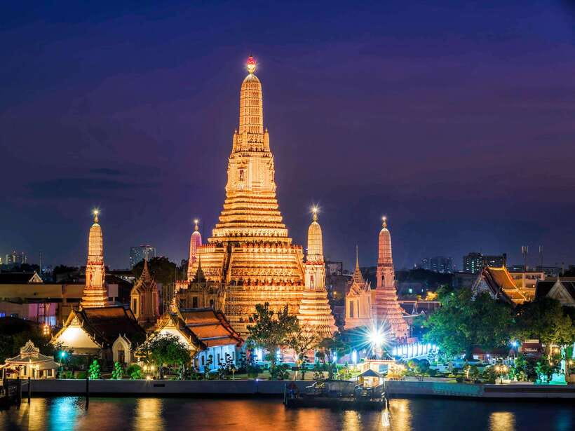 Bangkok: Evening Tour with Wat Arun, Wat Pho & Tuk Tuk Ride - Maha Rat Road and the Grand Palace view