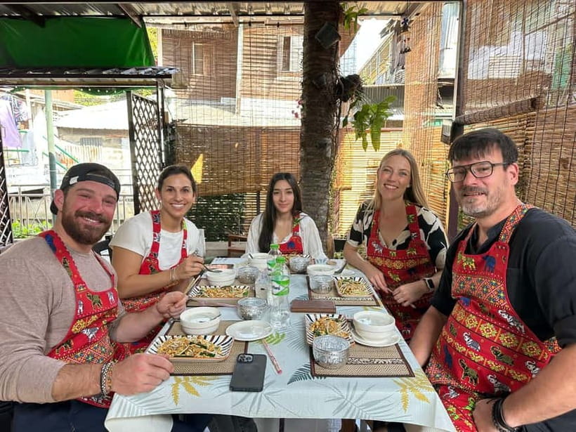 Bangkok: Favourite Thai Flavors Cooking Class by Smart Cook - Making Pad Thai from the pan up