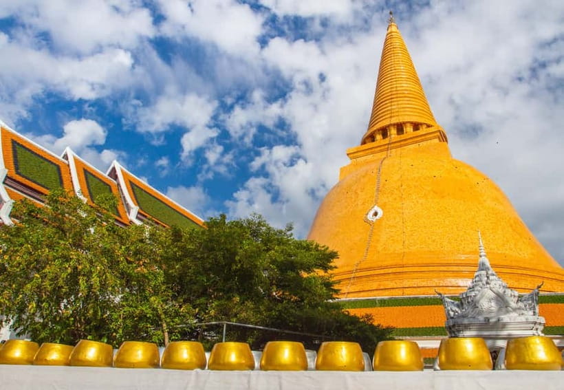 Bangkok: Floating Market, Phra Pathom Pagoda & Cafes Tour - Key points to know before booking