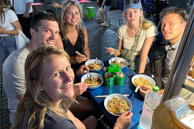Bangkok Food Tour By Night - First impressions of Yaowarat after dark