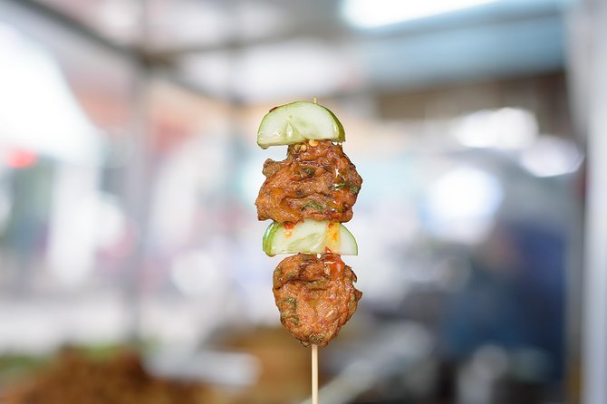 Bangkok Food Tour of Bang Rak with Local Guide - Noodles, chicken, and the value of shared plates