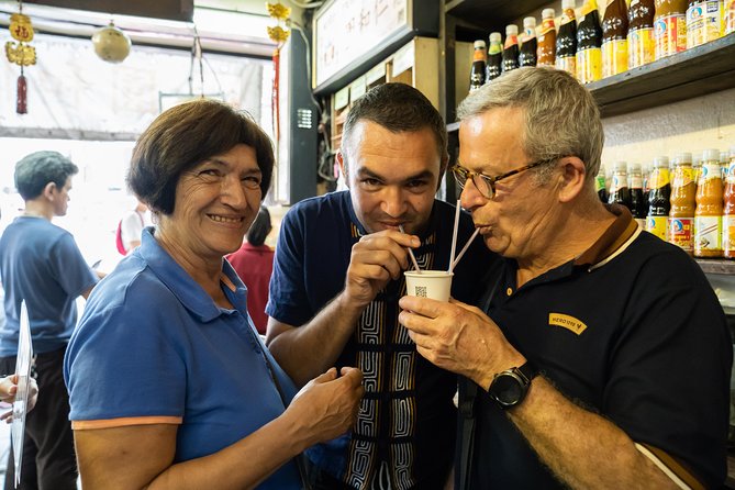 Bangkok Food Tour of Bang Rak with Local Guide - Bangrak Bazaar starts the tasting trail