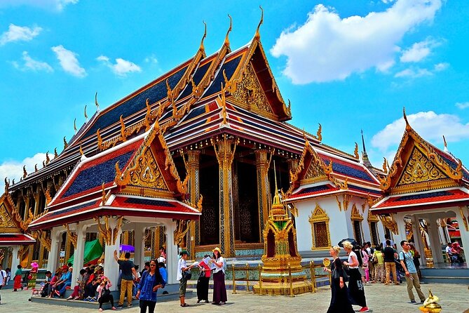 Bangkok Grand Palace and Emerald Buddha Tour - Strengths and limits of the guide experience