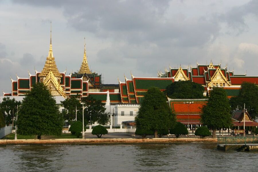 Bangkok: Grand palace and Iconic temple Half-Day Private - Why these Bangkok temples work well together