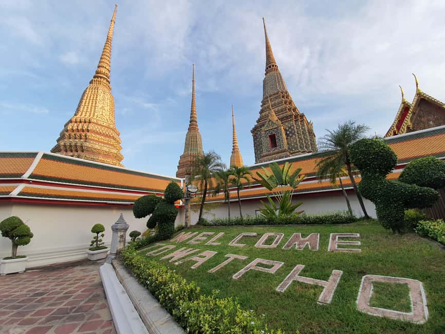 Bangkok: Grand palace and Iconic temple Half-Day Private - Entering the Grand Palace and Wat Phra Kaew