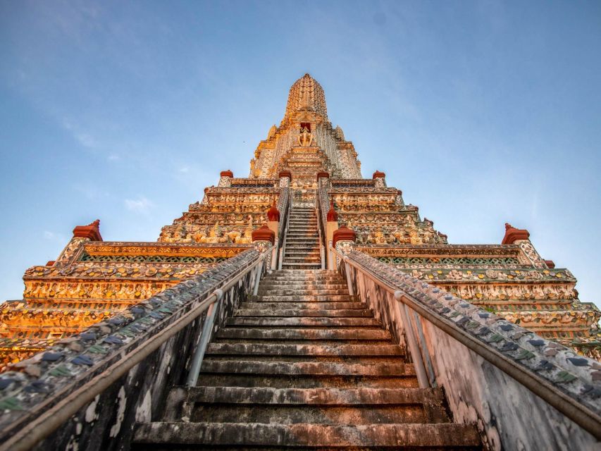 Bangkok: Grand Palace and Wat Arun Guided Walking Tour - Crossing the Chao Phraya River by ferry