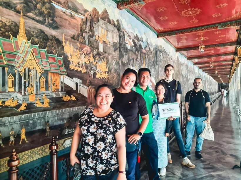Bangkok: Grand Palace and Wat Phra Kaew Guided Walking Tour - Timing, heat, and the walking effort