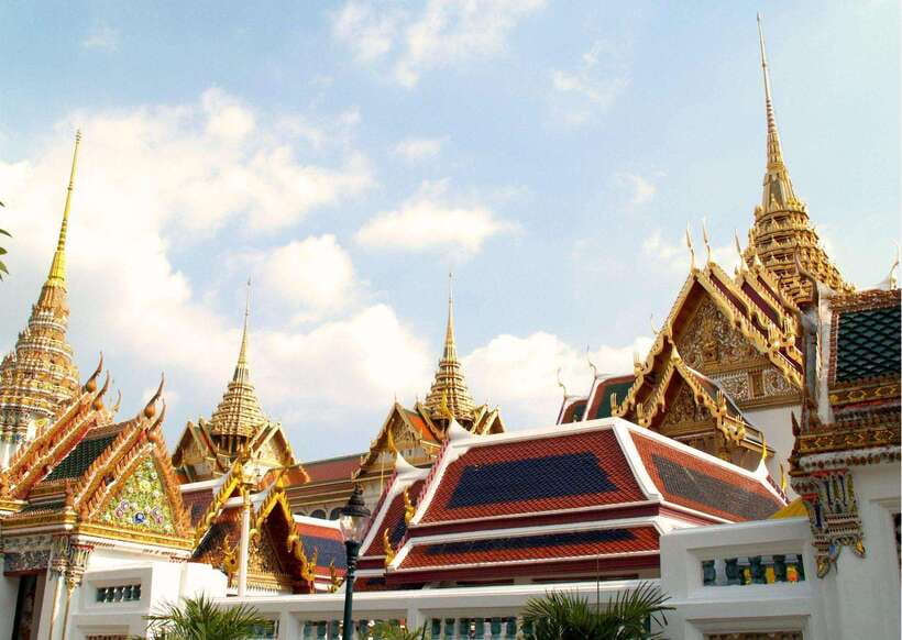 Bangkok: Grand Palace & Emerald Buddha Entry with Audioguide - Gold leaf, color, and the palace buildings