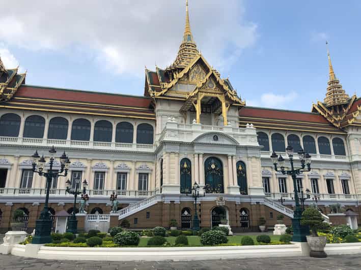 Bangkok: Grand Palace, Wat Pho & Wat Arun Tour in Italian - Wat Arun and its three terrace levels