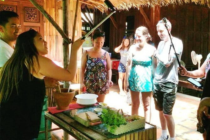 Bangkok Green Oasis Nature Bike Tour - A Ganesha Temple And A Short Cultural Stop
