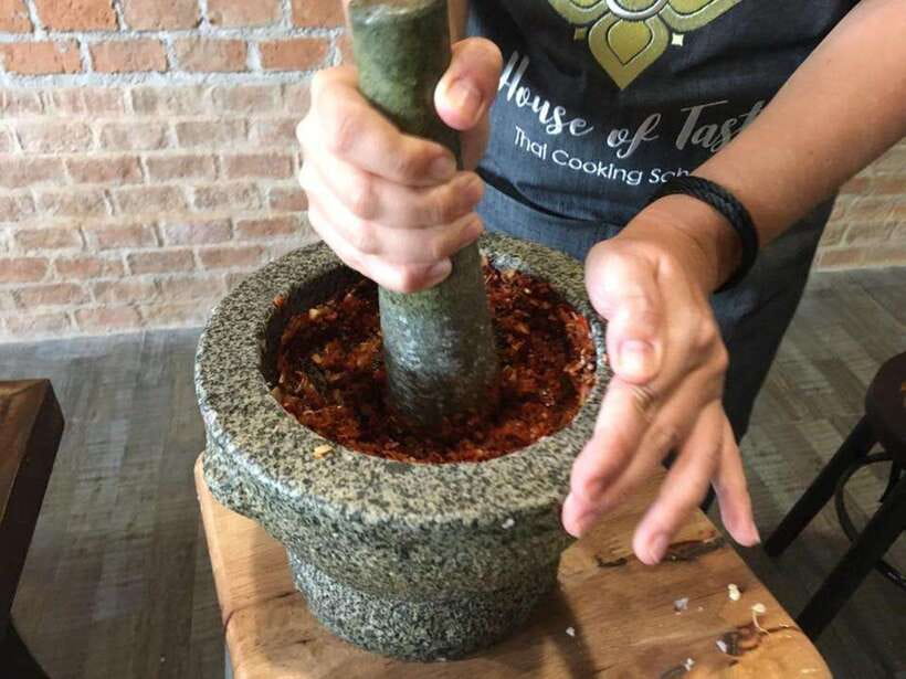 Bangkok: Hands-on Thai Cooking Class and Market Tour - Afternoon and evening classes trade the market for mango carving