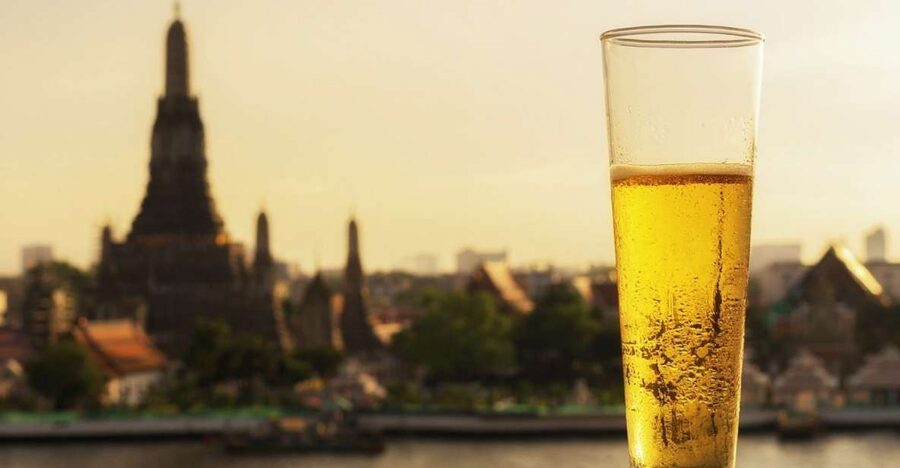 Bangkok: Historical Temples Tour & Hidden Bar at Sunset - Pak Khlong Talat, Bangkok’s flower market