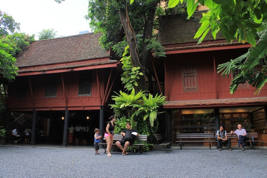 Bangkok: Jim Thompson House and Baan Krua Community Tour - Meeting Uncle Aood’s silk-making family