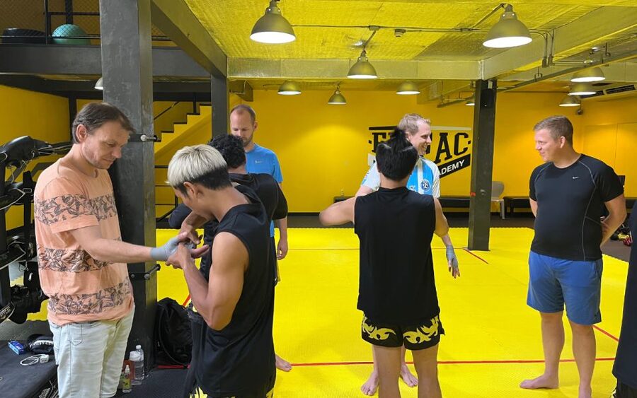 Bangkok: Learn 1-1 Muay Thai + Free Muaythai Shorts & Pickup - Key points before you book