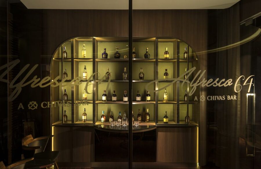 Bangkok: Lebua Rooftop Bar Reservation & Round-Trip Transfer - The view is part of what you are buying