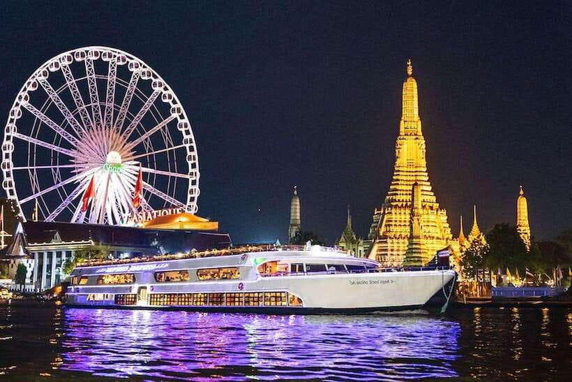 Bangkok: Luxury White Dinner Cruise Free Flow Beer and Wine - Boarding, queues, and assigned tables
