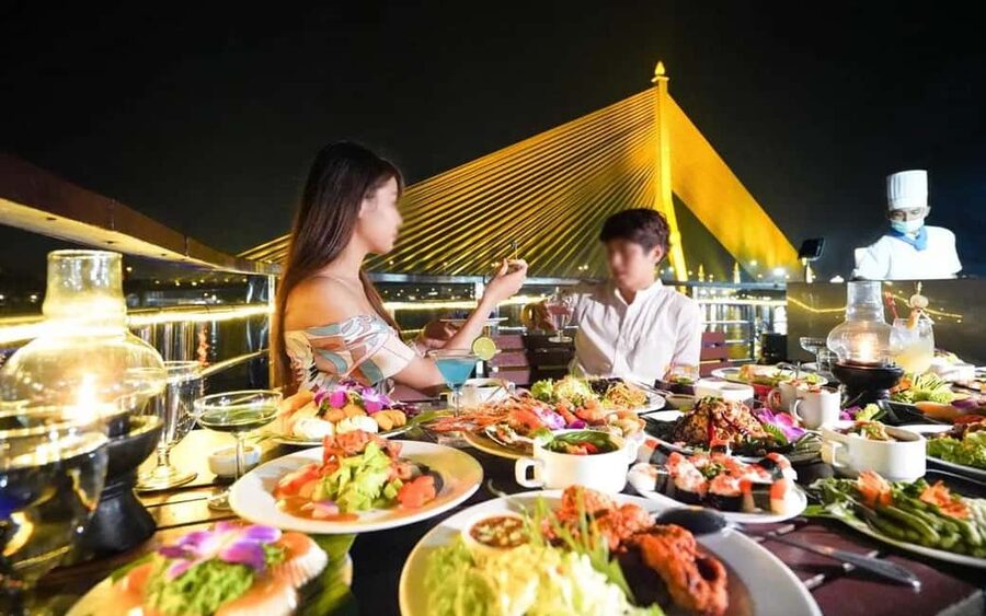 Bangkok: Luxury White Sunset or Dinner Cruise with Beer - What the 17:00 Golden Twilight sailing feels like