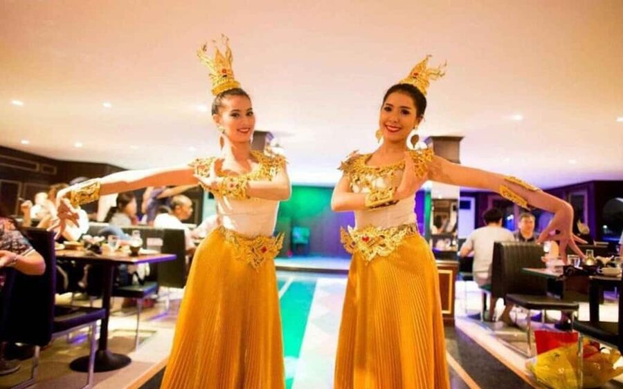 Bangkok: Luxury White Sunset or Dinner Cruise with Beer - Boarding at Asiatique or ICONSIAM