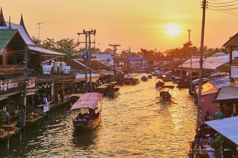 Bangkok: Maeklong Railway & Amphawa Floating Market Day Trip - Amphawa Floating Market: food, shops, and canal-side life