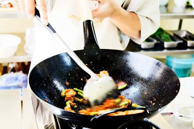 Bangkok: Maliwan Thai Cooking Class with Market Tour - Eating the food you prepared