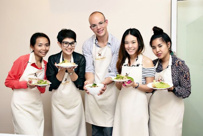 Bangkok: Maliwan Thai Cooking Class with Market Tour - Why the $40 price makes sense