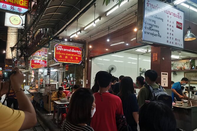 Bangkok: Michelin Guide Street Food Tour by Tuk Tuk - Nai Ek and the rolled rice noodles