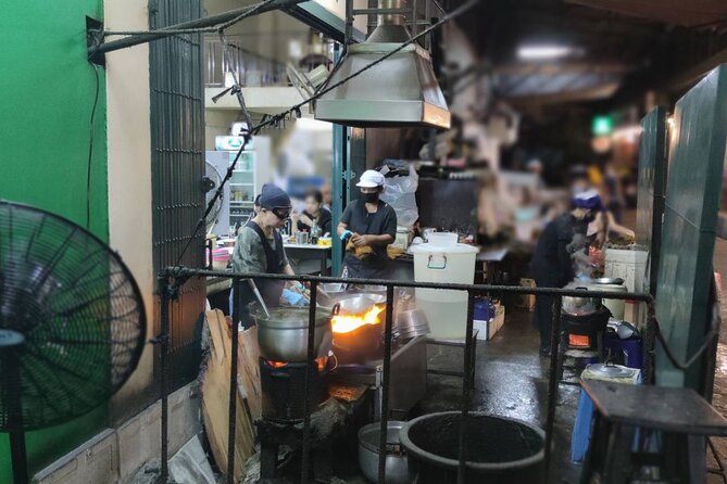 Bangkok: Michelin Guide Street Food Tour by Tuk Tuk - Jay Fai and Teens of Thailand: famous, but not guaranteed
