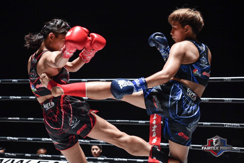 Bangkok: Muay Thai Match at Lumpinee Boxing Stadium - How the fighting differs from Western boxing