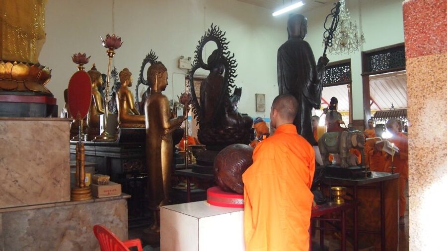 Bangkok: Must things to see in China town, Small group - The $41 price and who gets the most value