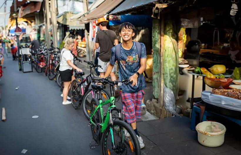 Bangkok: Must-Try Hidden Bike & Food Experience - The Home-Cooked Meal That Makes the Tour Special