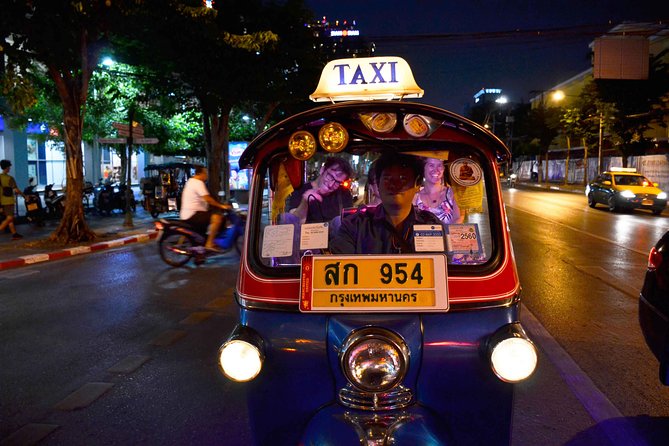 Bangkok Night Food and City Tour by Tuk Tuk - Temple time after the crowds thin