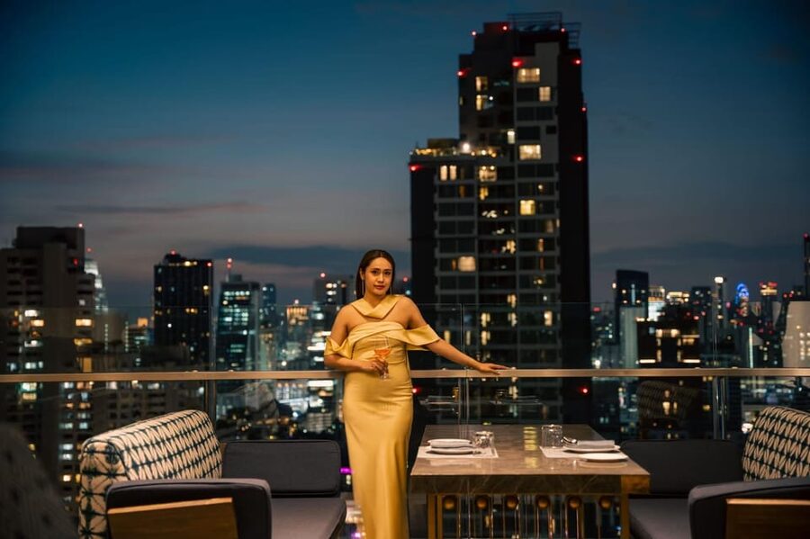 Bangkok: Nimitr Rooftop by 137 Pillars - Service that helps make the evening easy