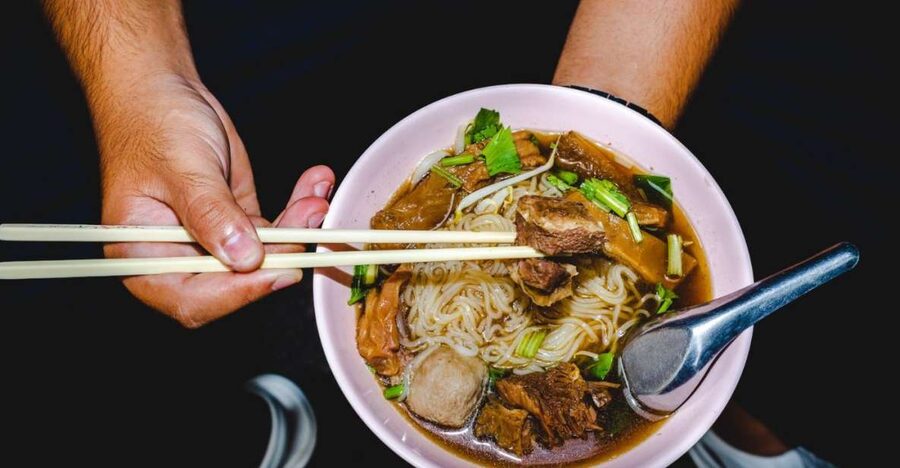 Bangkok: Old Siam Food Tour with 15+ Tastings - Tuk-tuk travel and the move into old Bangkok