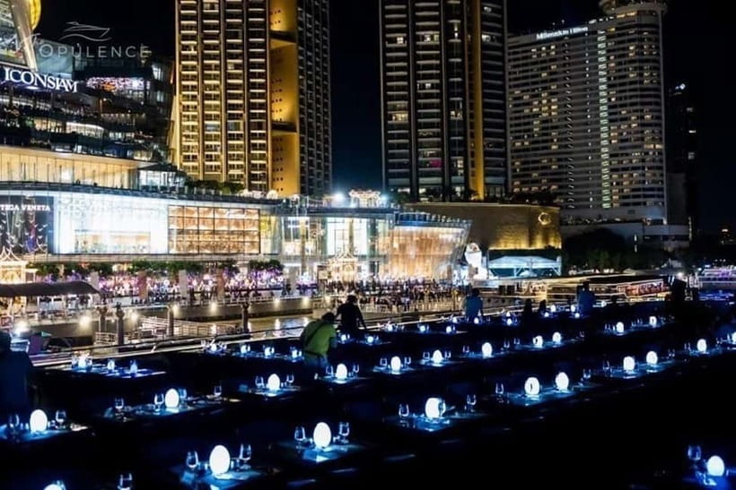 Bangkok: Opulence Luxury River Dinner Cruise - Live music on two decks