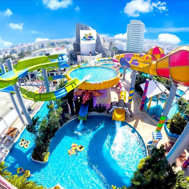 Bangkok: Pororo Aqua Park Entry Ticket - A rooftop water park with a cartoon heart
