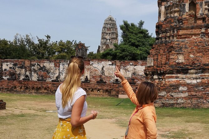 Bangkok: Private Ayutthaya and Bang Pa-In Summer Palace Tour - Bang Pa-In Summer Palace and its mixed styles