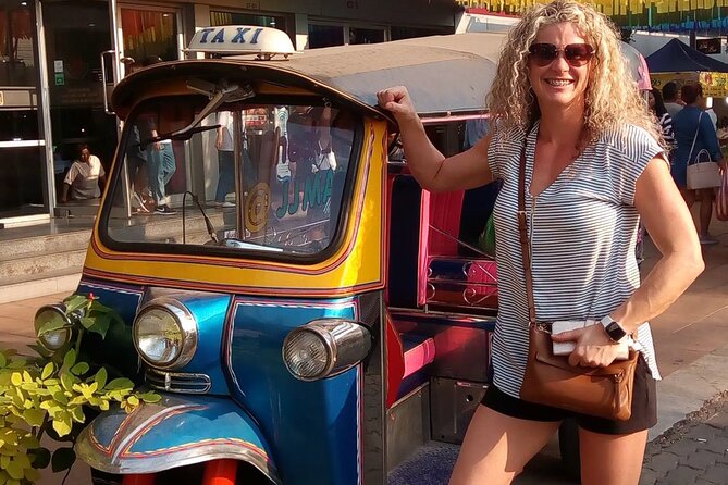Bangkok Private Custom Tour with a Local Highlights & Hidden Gems - Chatuchak Weekend Market and Asiatique